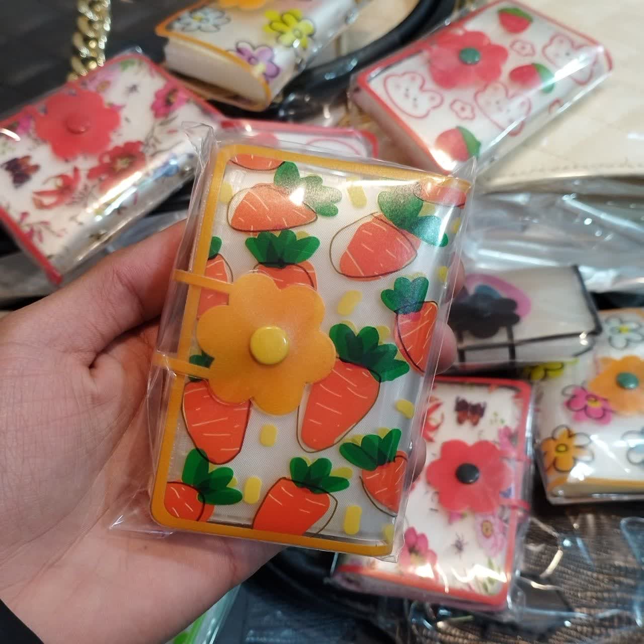 جاکارتی طلقی طرح دار